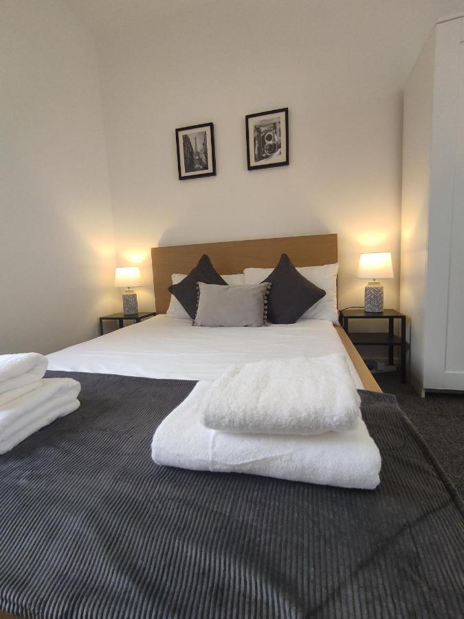 1 Bedroom Apartment With Free Parking เวย์มัธ ภายนอก รูปภาพ