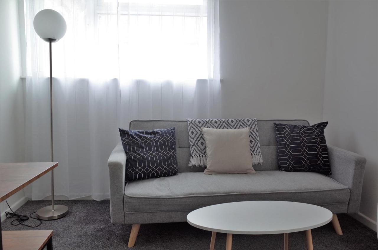 1 Bedroom Apartment With Free Parking เวย์มัธ ภายนอก รูปภาพ